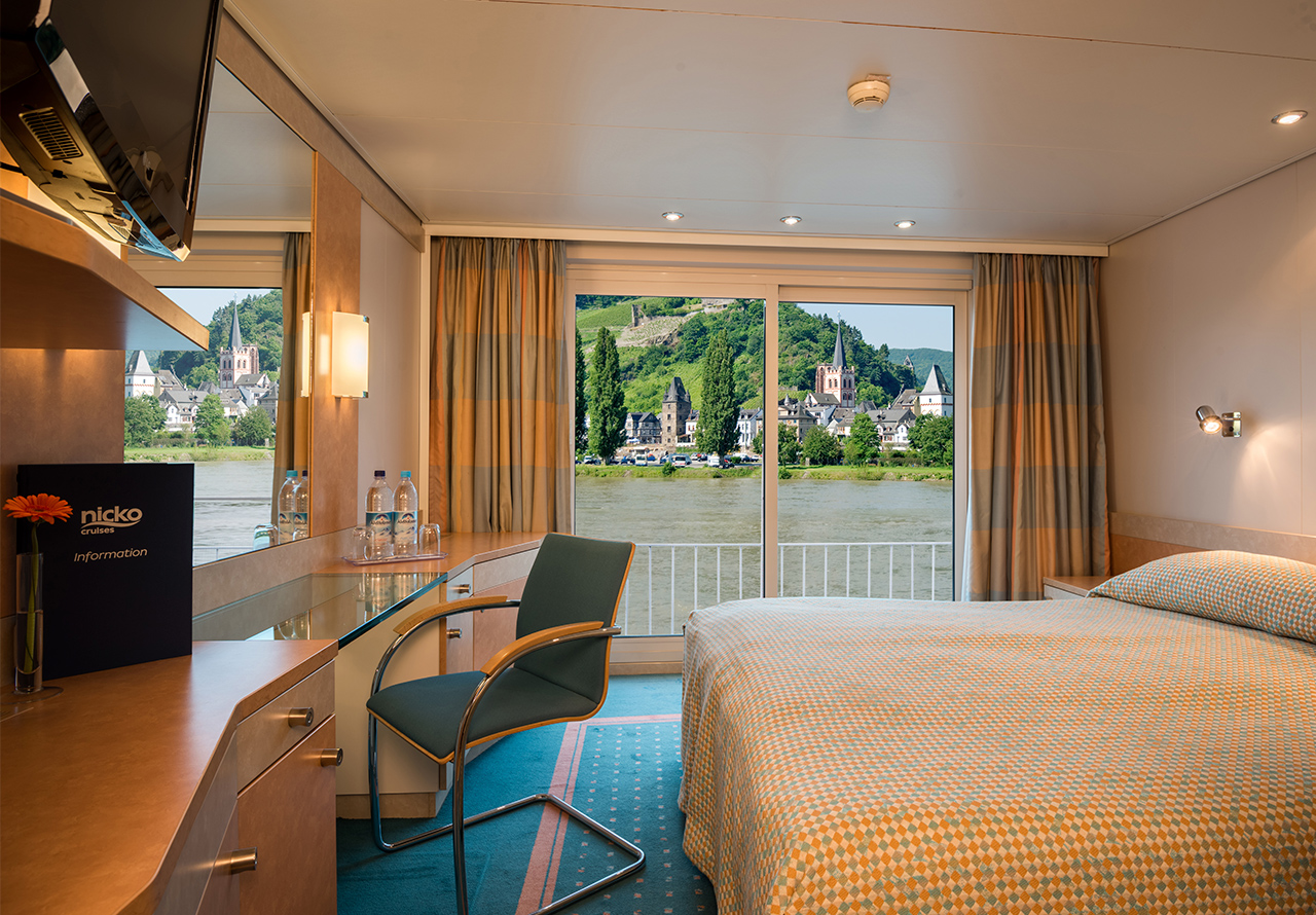 Nicko Cruises MS Viktoria Accommodation Cabin 1.jpg
