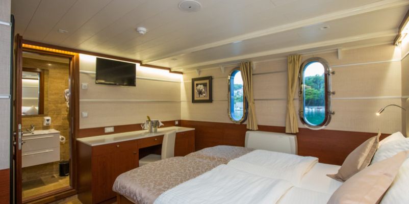 Noble Caledonia Princess Eleganza Accommodation 2.jpg