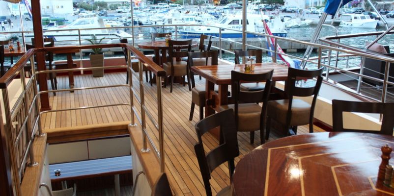 Noble Caledonia Princess Eleganza Exterior Deck.jpg