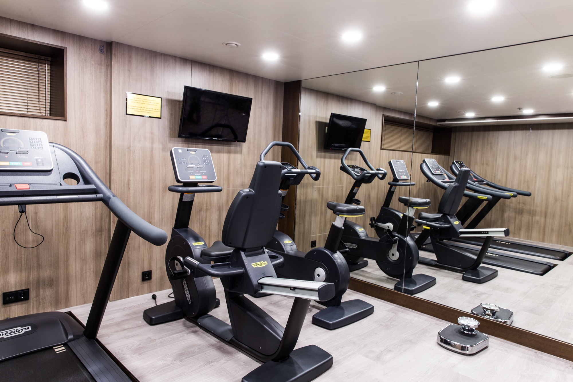Riviera Travel Thomas Hardy Interior Fitness Centre 2.jpg