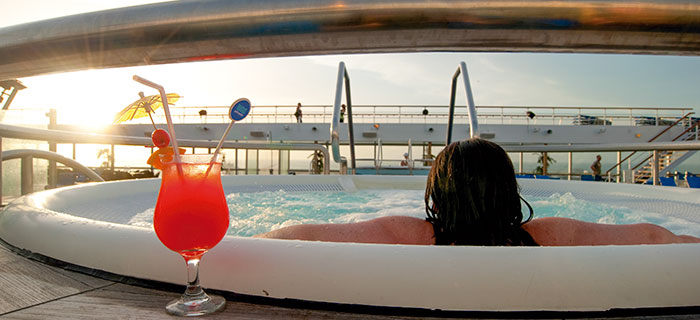 Pullmantur Horizon Jacuzzi.jpg