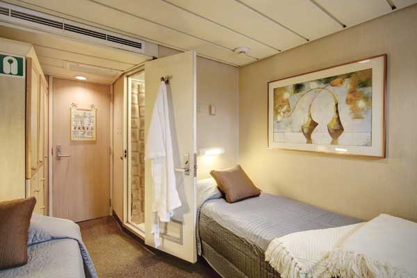 UnCruise Safari Endeavour Accommodation Master Cabin.jpg