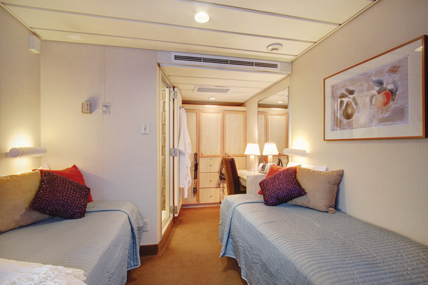 UnCruise Safari Endeavour Accommodation Master Cabin 2.jpg