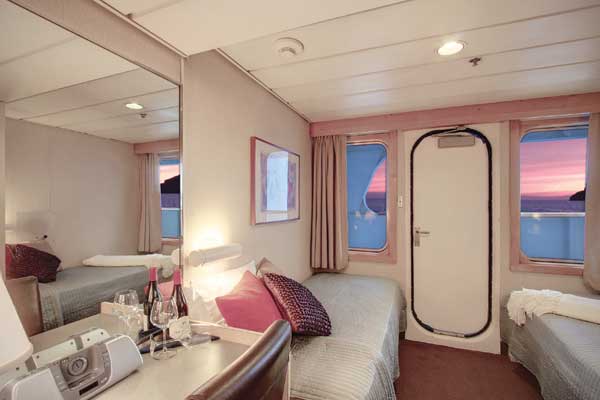 UnCruise Safari Endeavour Accommodation Commander Cabin.jpg