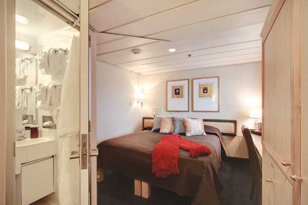UnCruise Safari Endeavour Accommodation Admiral Cabin 1.jpg
