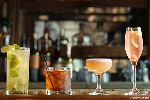 UnCruise Safari Endeavour Bar 2.jpg