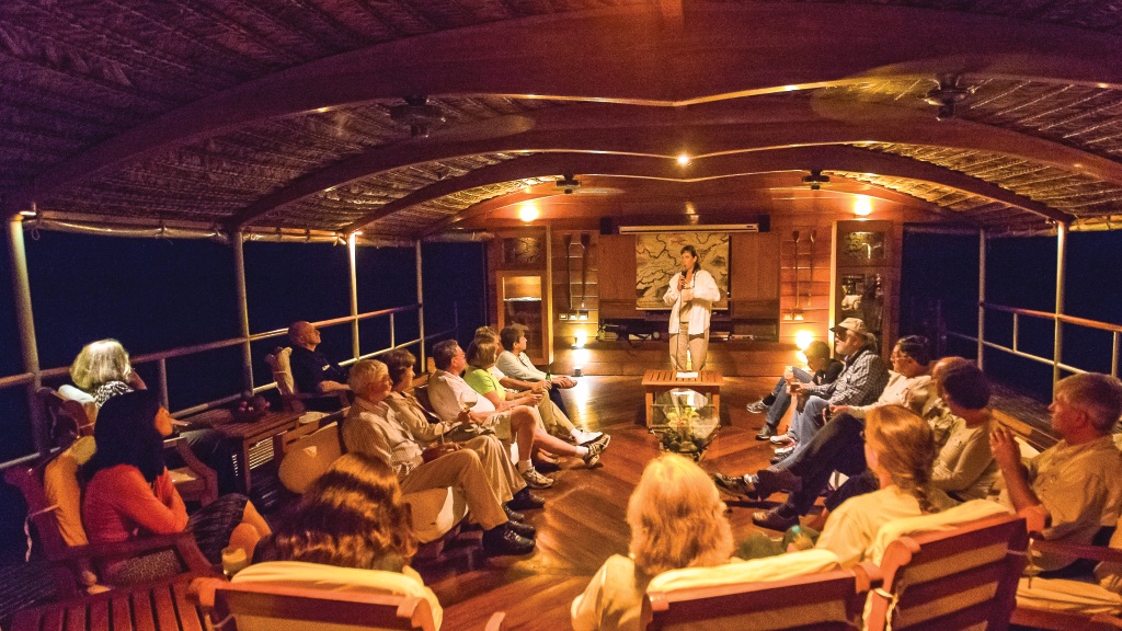 Lindblad Expeditions Delfin II Interior Open-air Lounge Ralph _c_Lee Hopkins.jpg