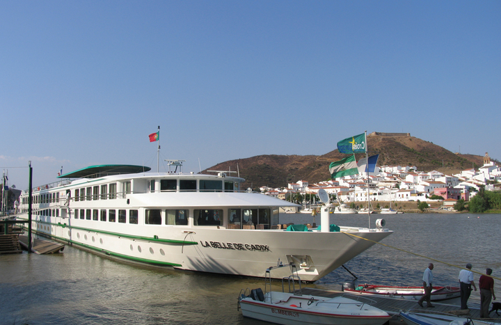 MS La Belle de Cadix ship image