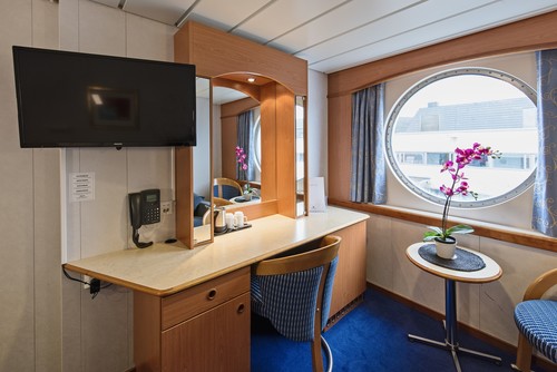 MS-Trollfjord-Expedition-Suite--HGR-130093_500.jpg