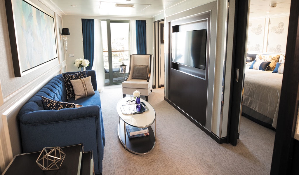 Explorer_PenthouseCSuite_1_tablet.jpg