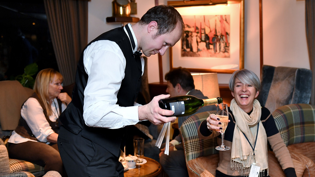 Tiree-Lounge-drinks.jpg