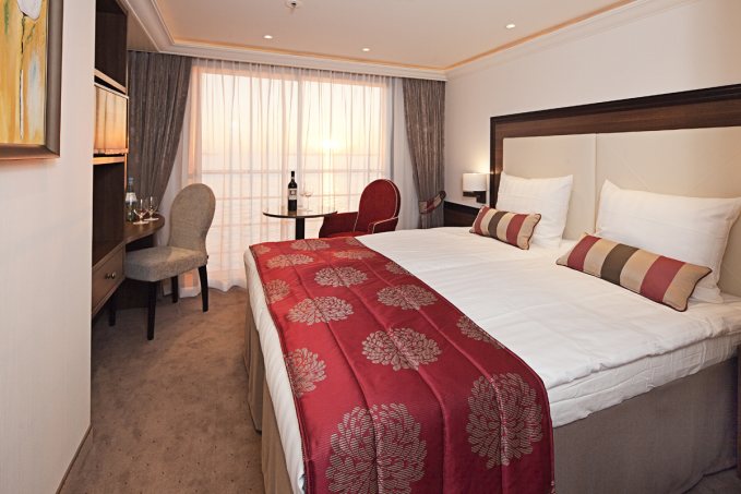 Riviera Travel MS William Shakespeare Accommodation Standard Cabin _Hamlet & Othello Decks_.jpg