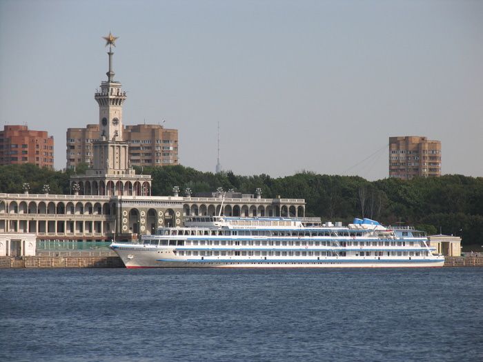 A photo of the Surikov cruise ship