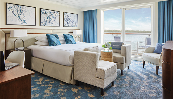 American Cruise Lines American Serenade Veranda Suite Private Balcony.jpg