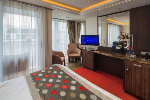 AmaWaterways AmaCerto CAT BB 2.png