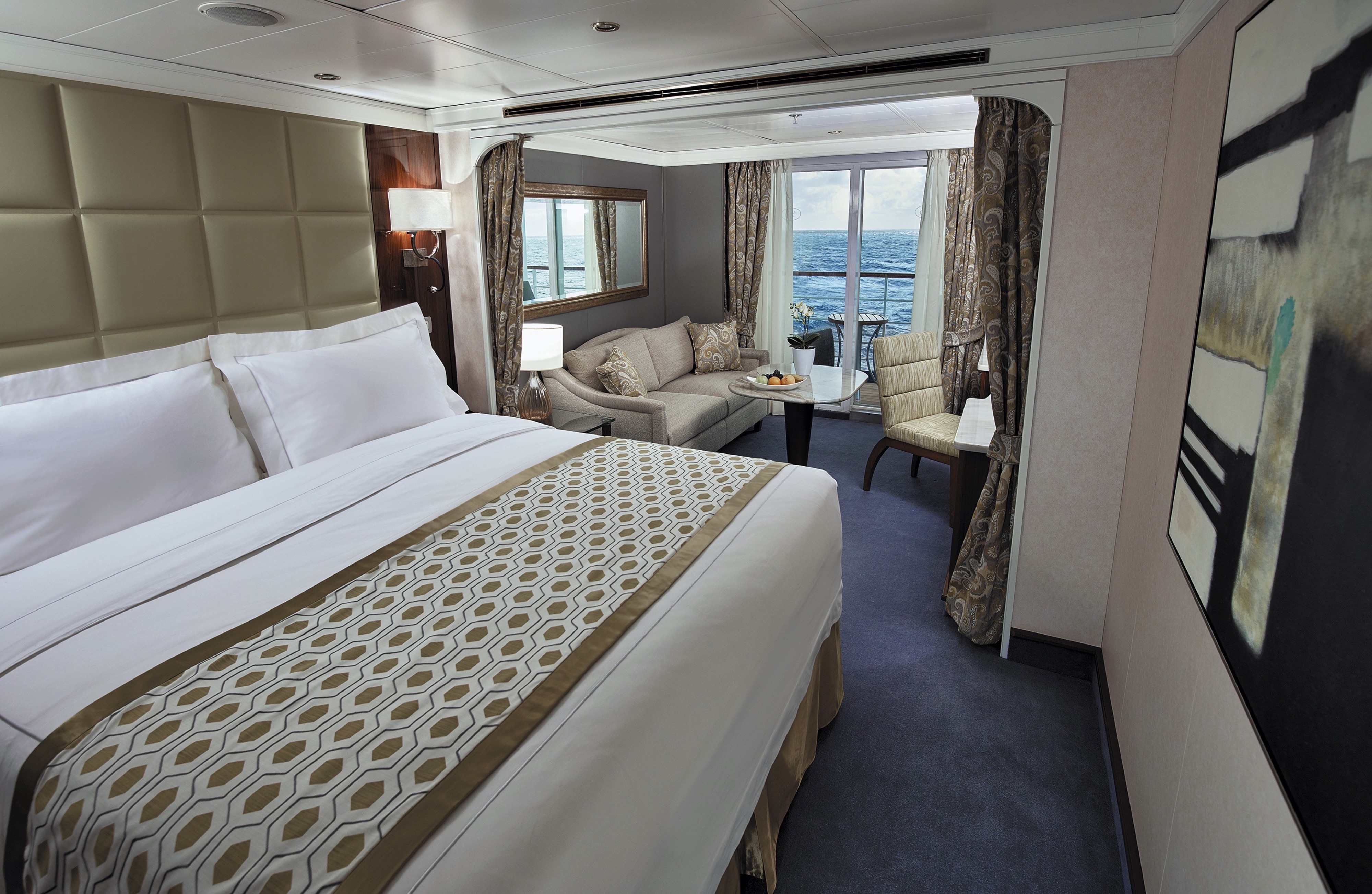 Deluxe Veranda Suite