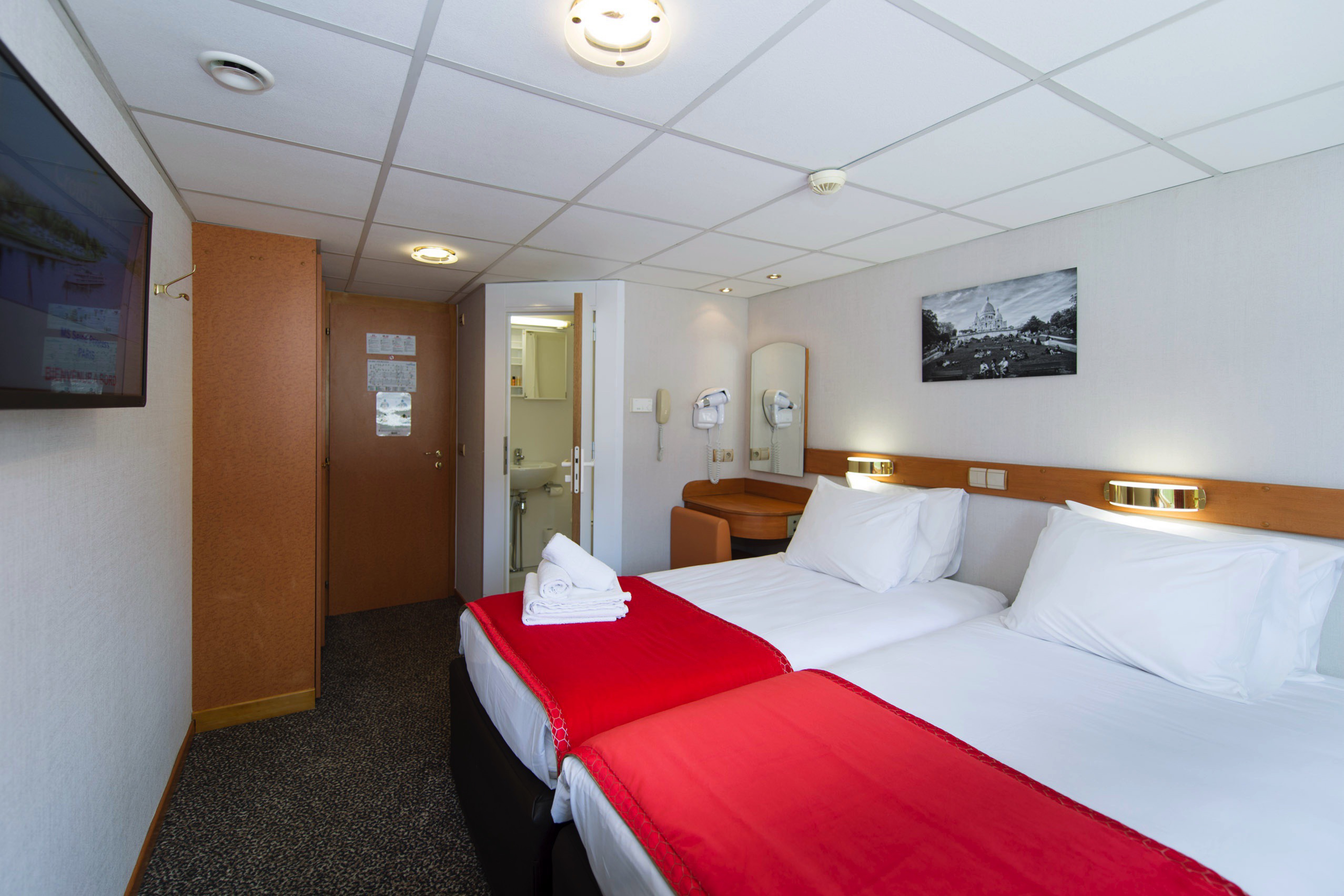 CroisiEurope, MS Seine Princess, Main Deck 2 Beds Cat C, Copyrights - ©Denis Merck.jpg