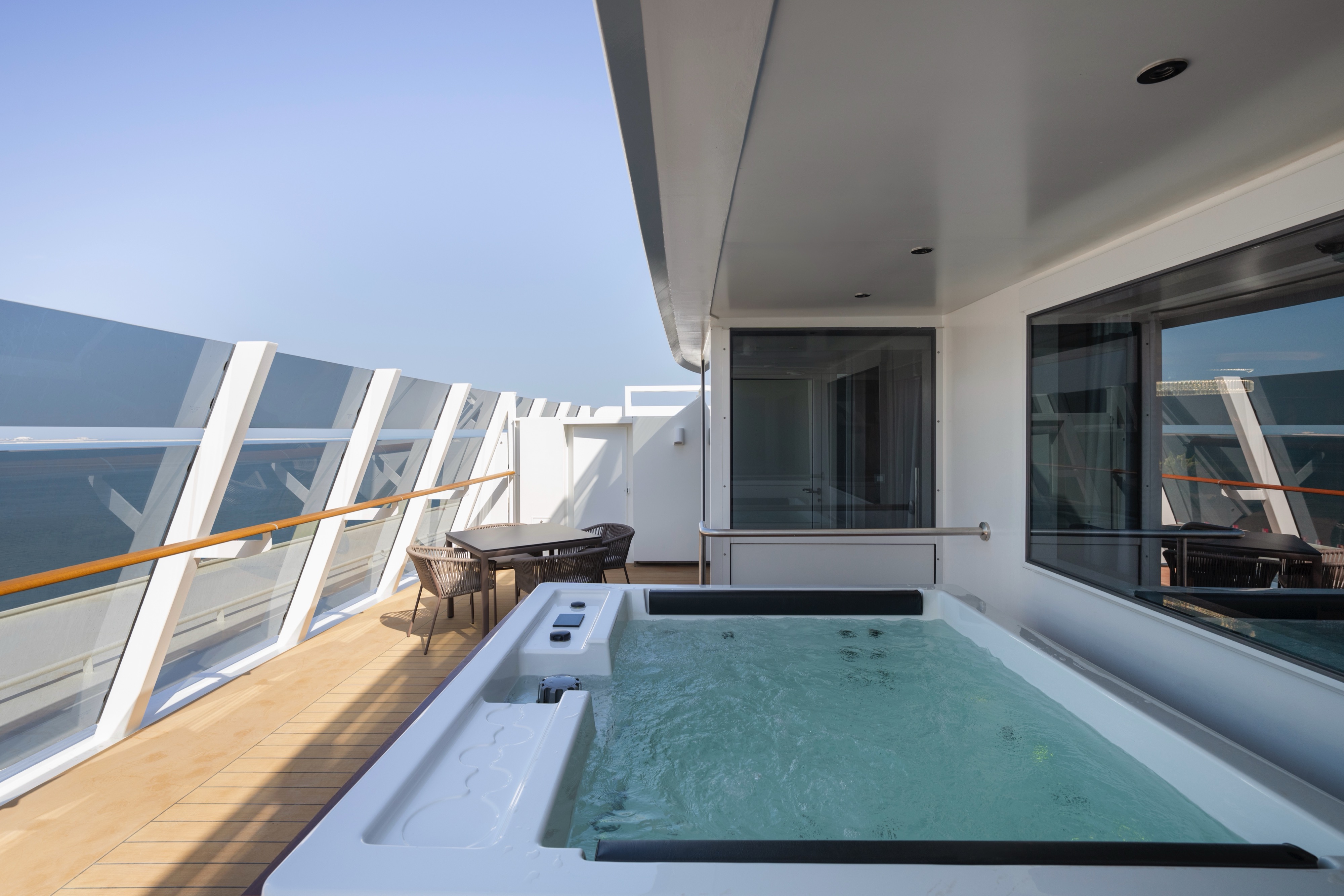 MSC Yacht Club Owner's Suite with Whirlpool Bath