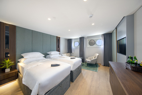 Emerald Waterways - Emerald Harmony - Stateroom _2_.jpg