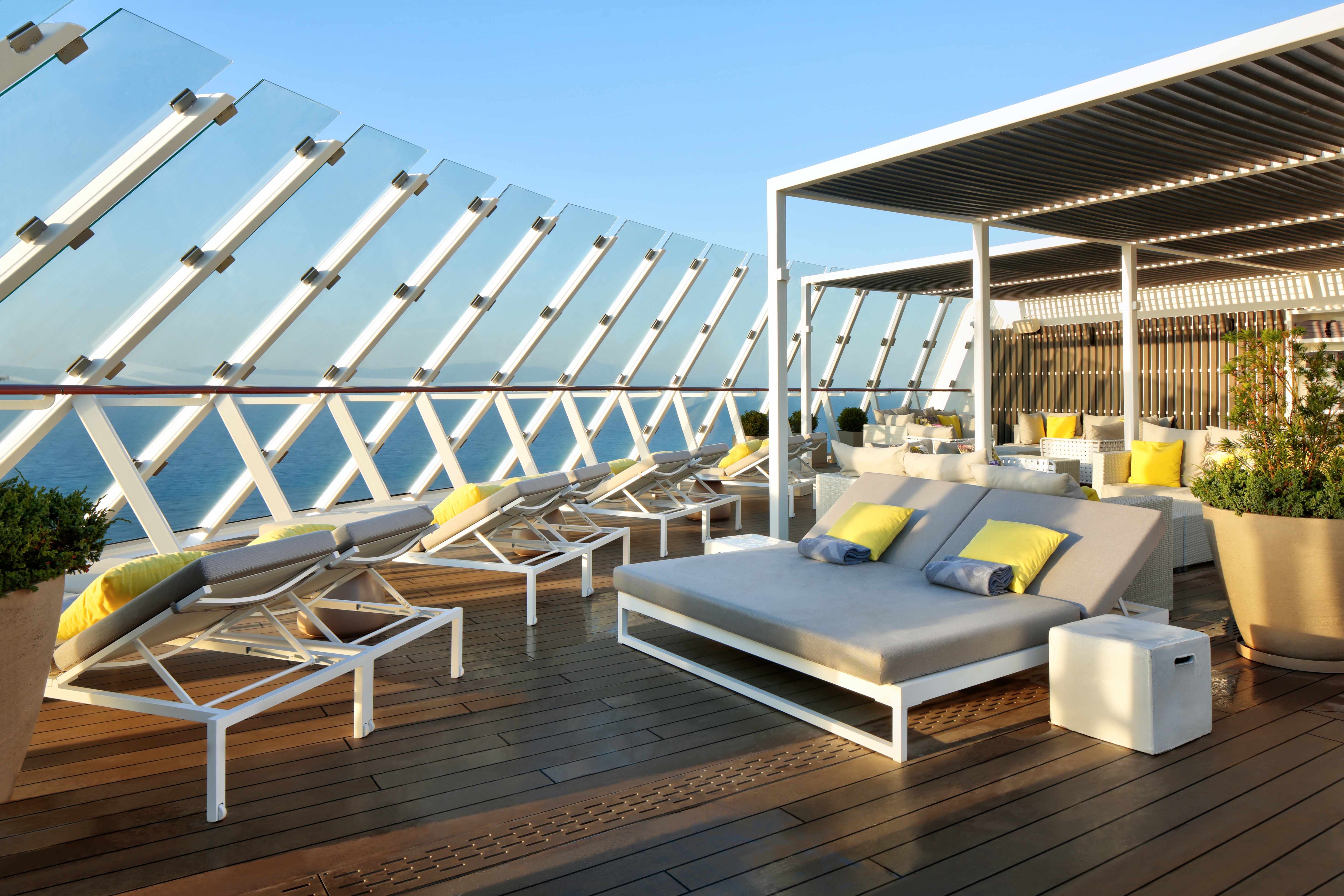 The Retreat® Sundeck