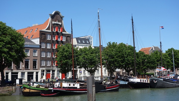 Dordrecht, Warehouse