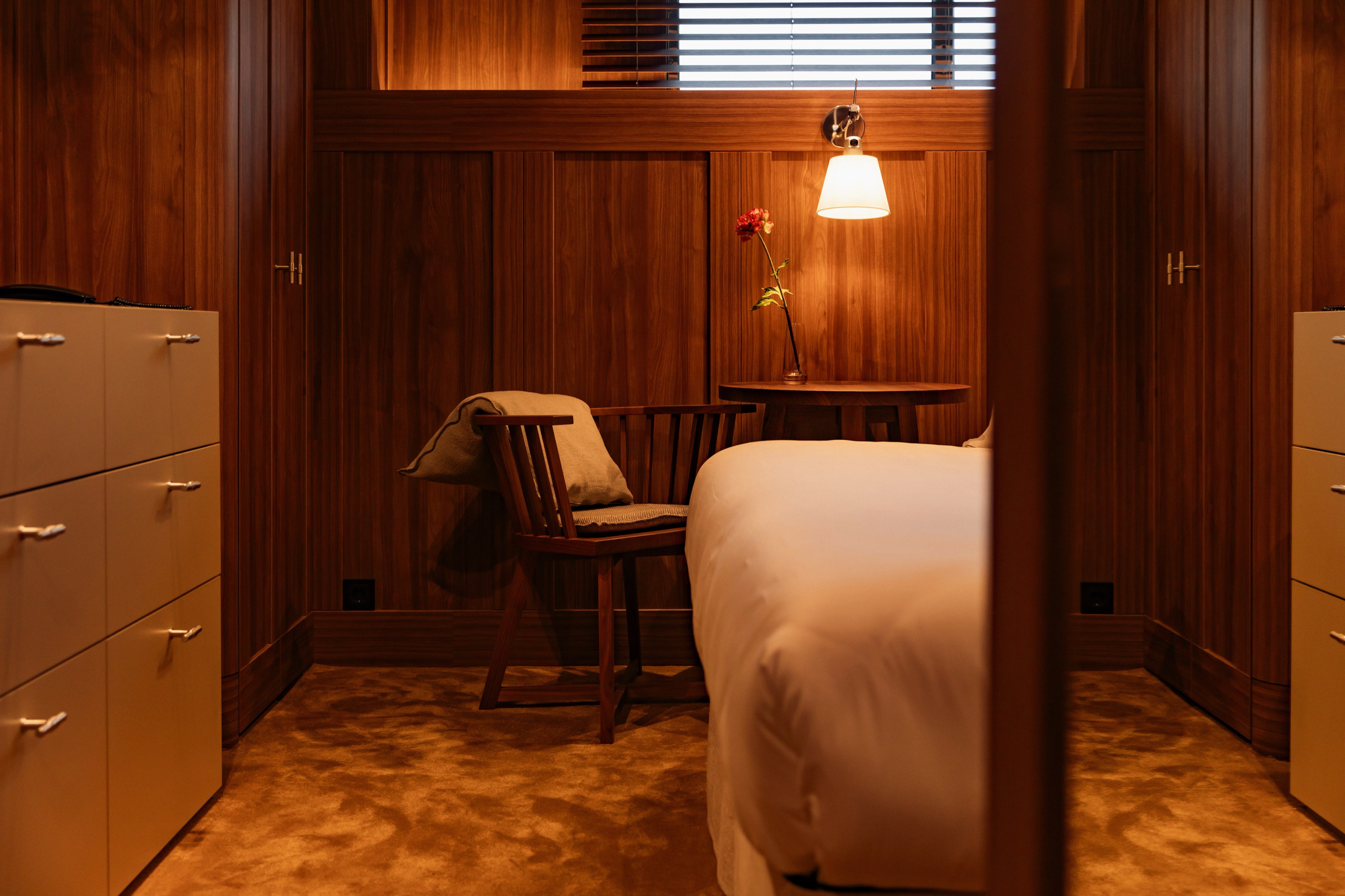 Twin Window Suites