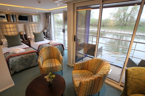 AmaWaterways AmaReina - Suite.jpg