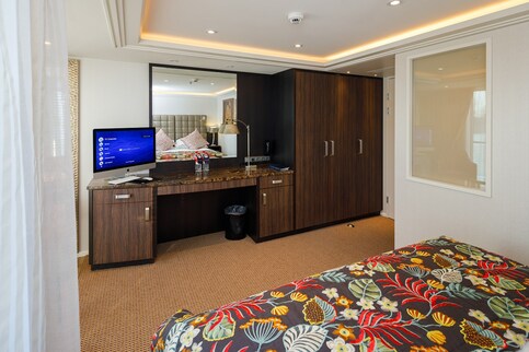 AmaWaterways AmaKristina Accommodation Cat AB 2.jpg