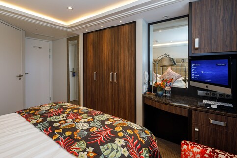 AmaWaterways AmaKristina Accommodation Cat E 3.jpg