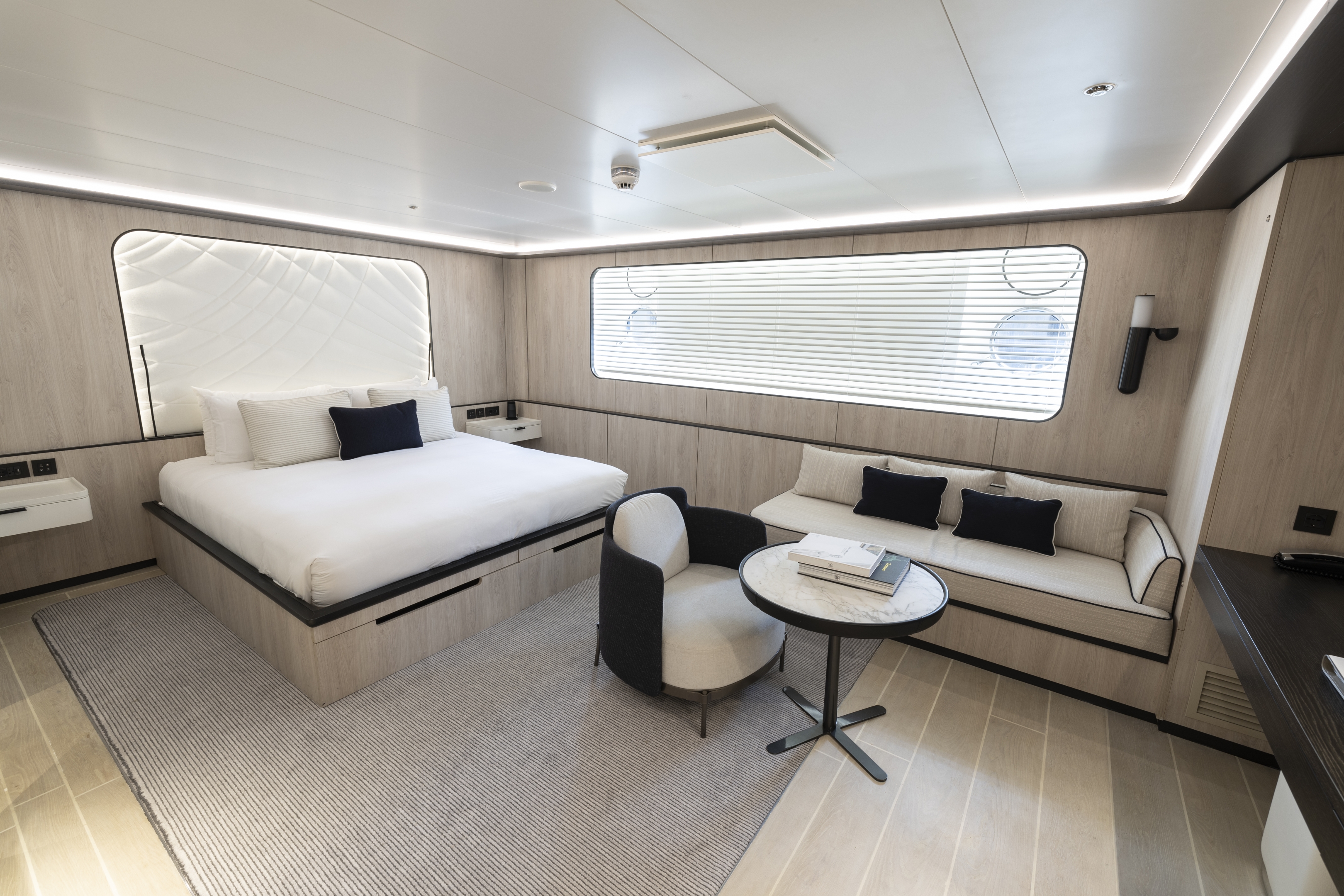 Alizés Prestige Stateroom with balcony