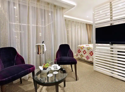 Amawaterways - Amalucia - Violin Deck Suite 2.png