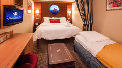 Disney Cruise Line, Disney Dream, Deluxe Inside.png