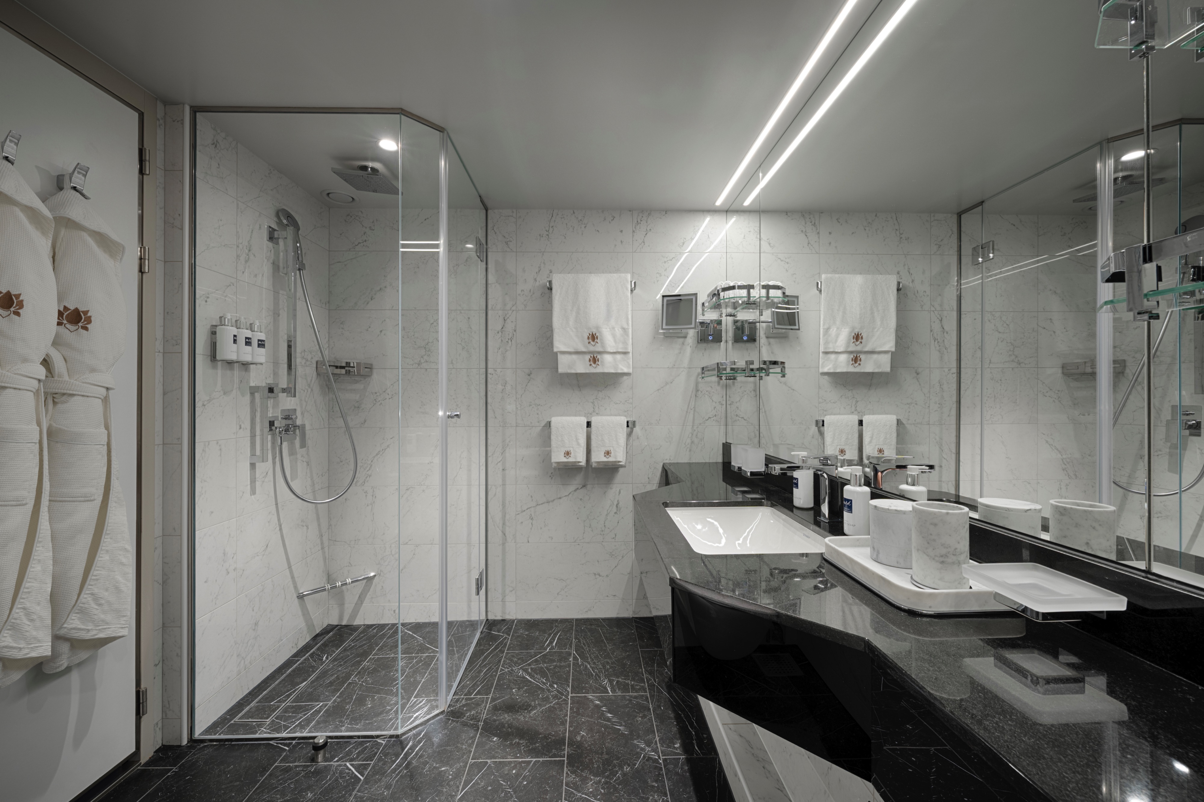 MSC Yacht Club Royal Suite With Whirlpool Bath