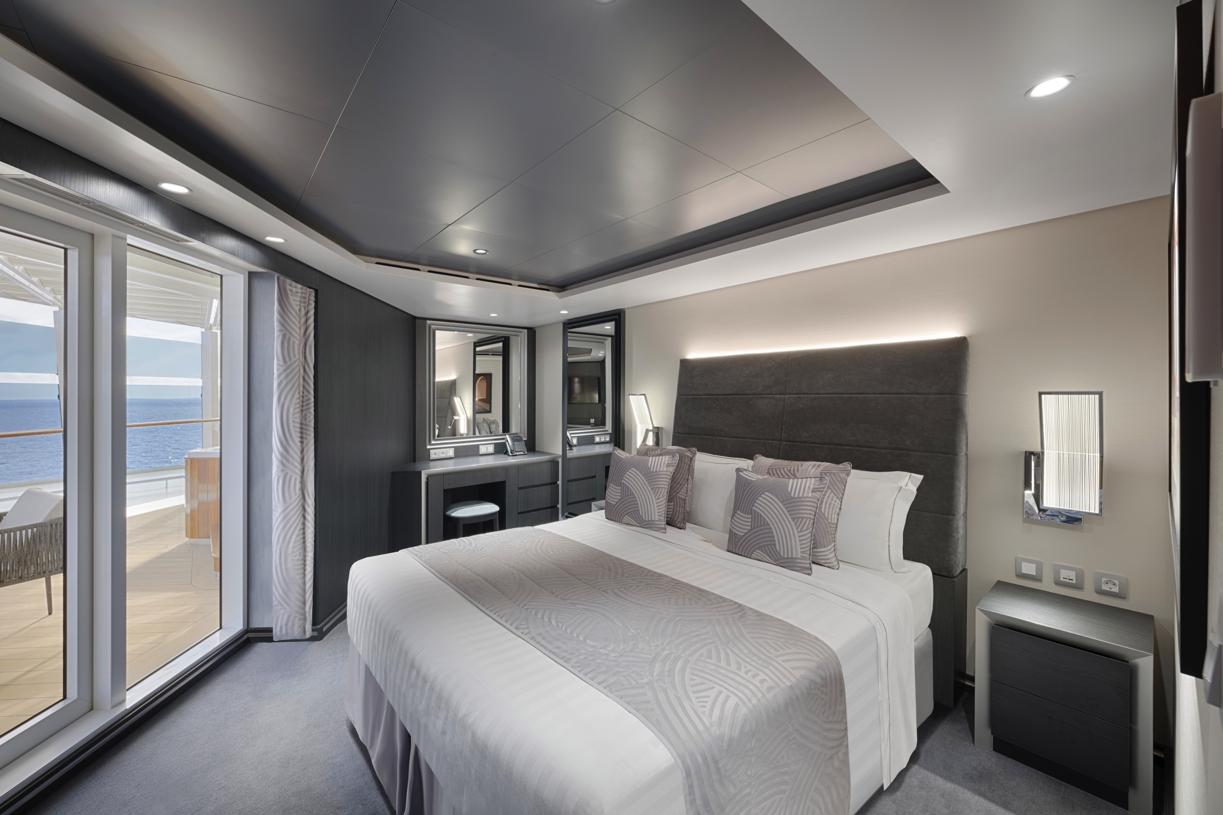 MSC Yacht Club Royal Suite With Whirlpool Bath