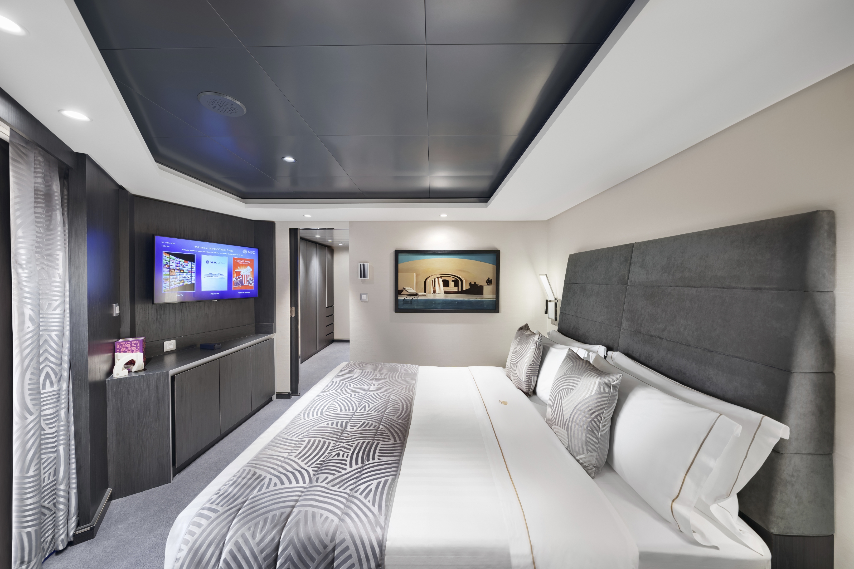 MSC Yacht Club Royal Suite with Whirlpool Bath